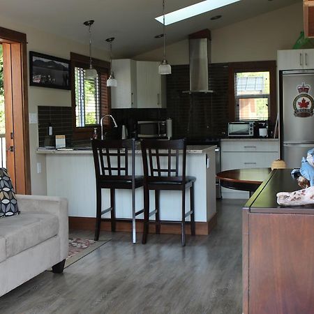 Tilby'S Rainbow Cottage ポート・レンフルー エクステリア 写真